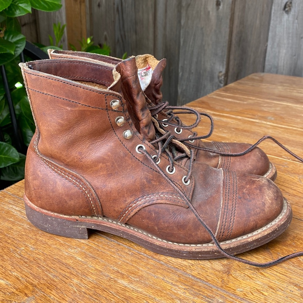 RED WING BROWN LEATHER BOOTS.